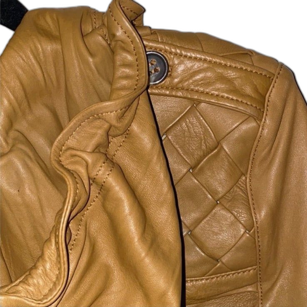 Mike & Chris Crinkled Leather Hoodie "Basket Weave" shoulders/back
-Camel color